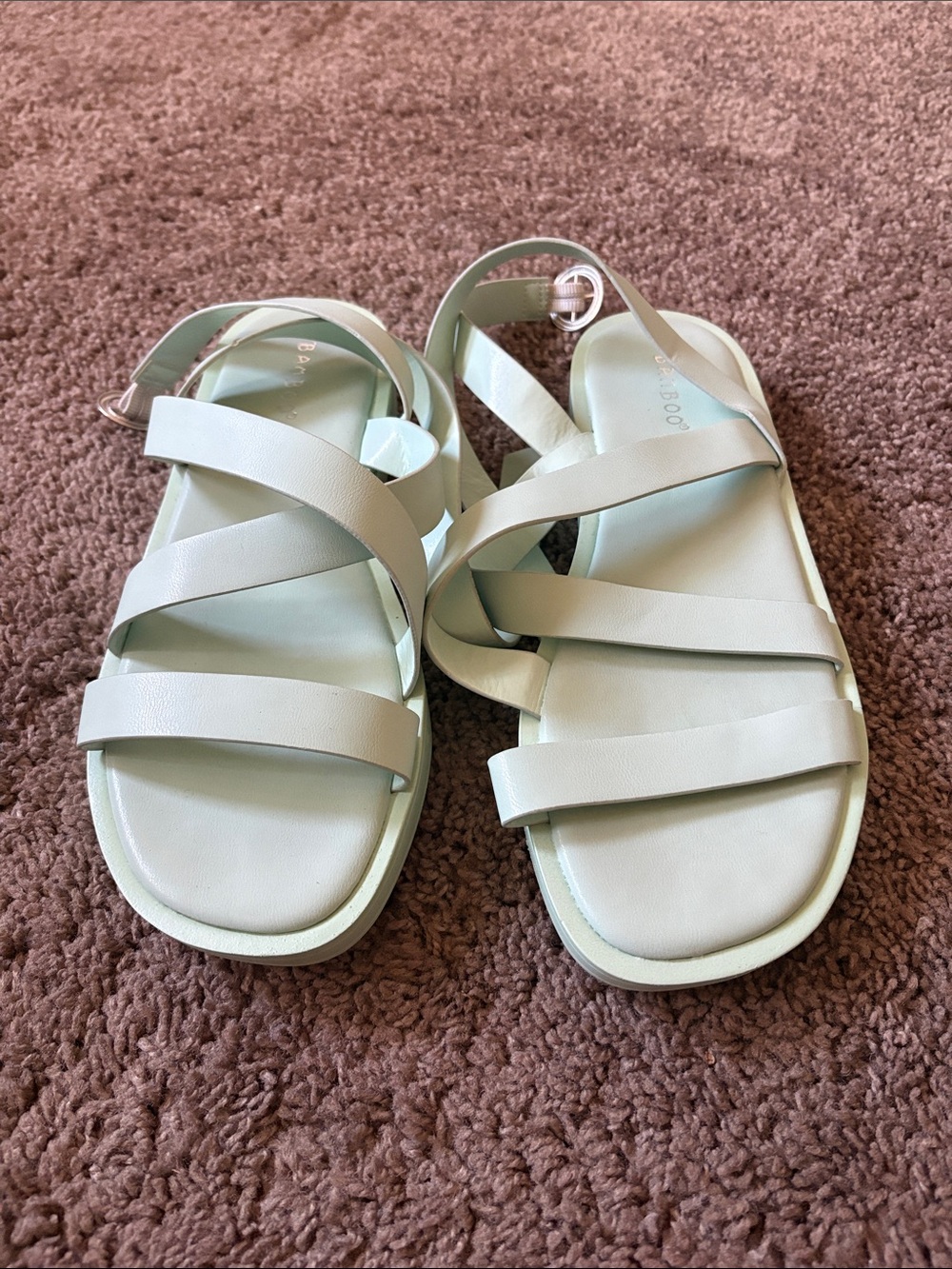 Strappy Women's Sandals in Light Mint